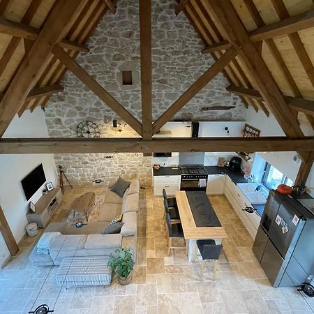 Hautefage Ancienne Grange Renovee En Xaintrieヴィラ エクステリア 写真